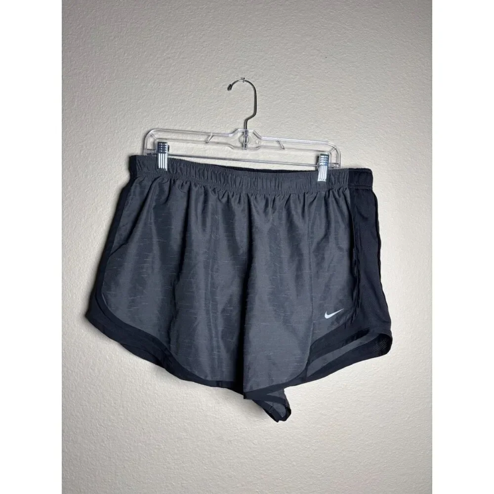 Nike Women's Tempo Dry Core 3 running shorts black & gray size 1X